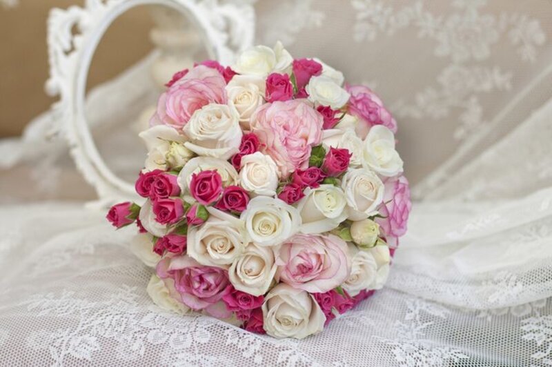 Rose Bouquet on Lace