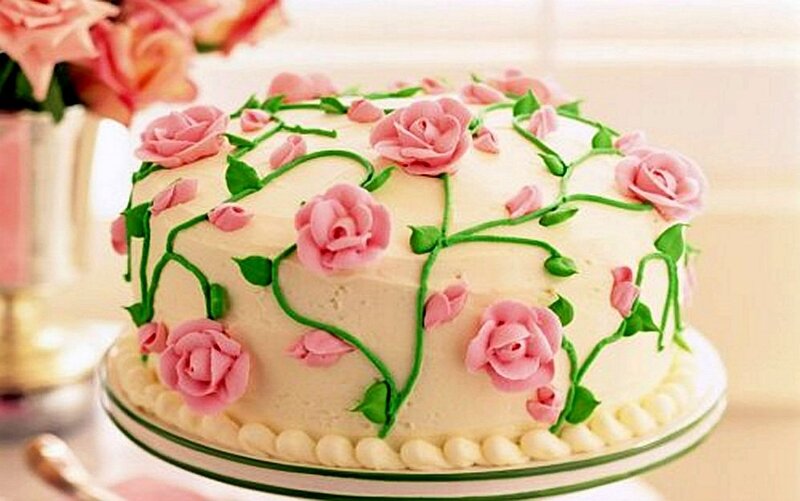 Rose-decorated Cake — Pink