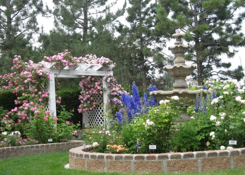 Rose Garden with Fountain — Green, Serene