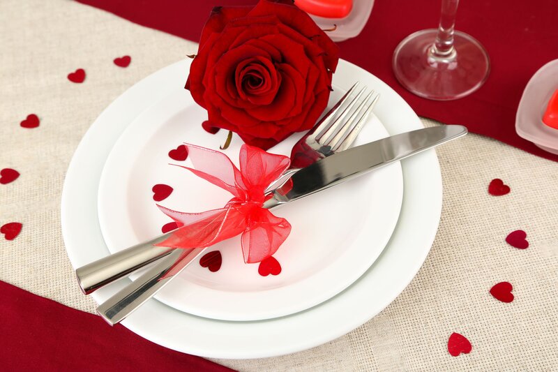 Rose on Dinner Plate — Red