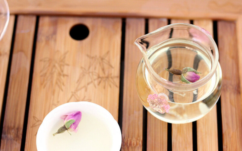 Rosebud Tea in Glass
