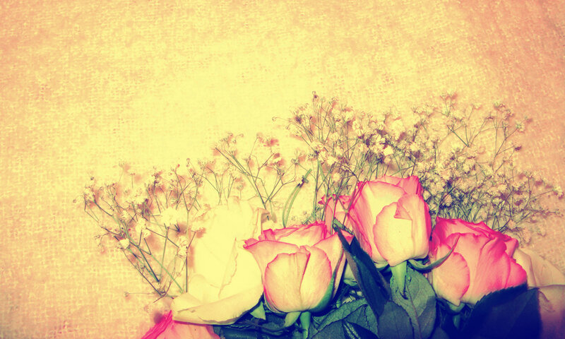 Roses and Baby's Breath — Yellow