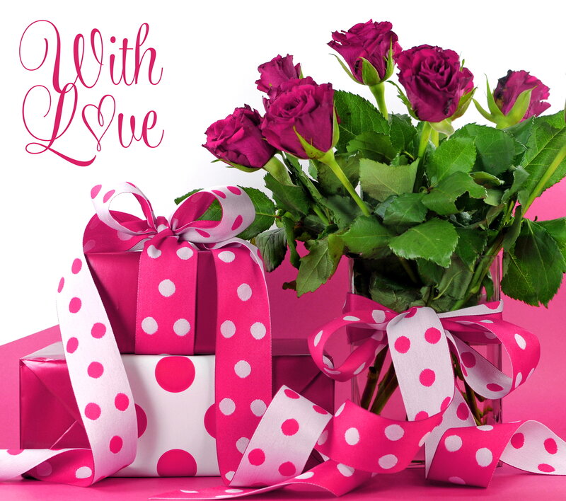 Roses and Gift Box — Pink, Romantic, Photograph