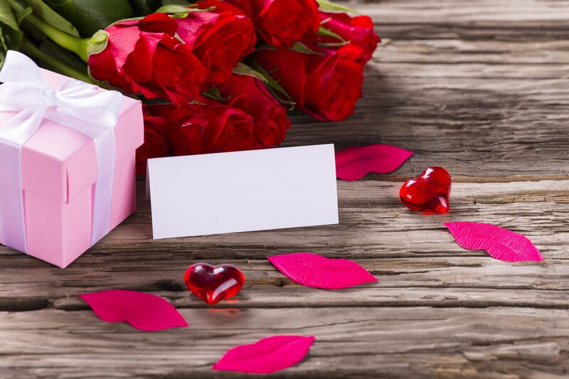 Roses and Gift Box — Red, Romantic, Photograph, Gift Box