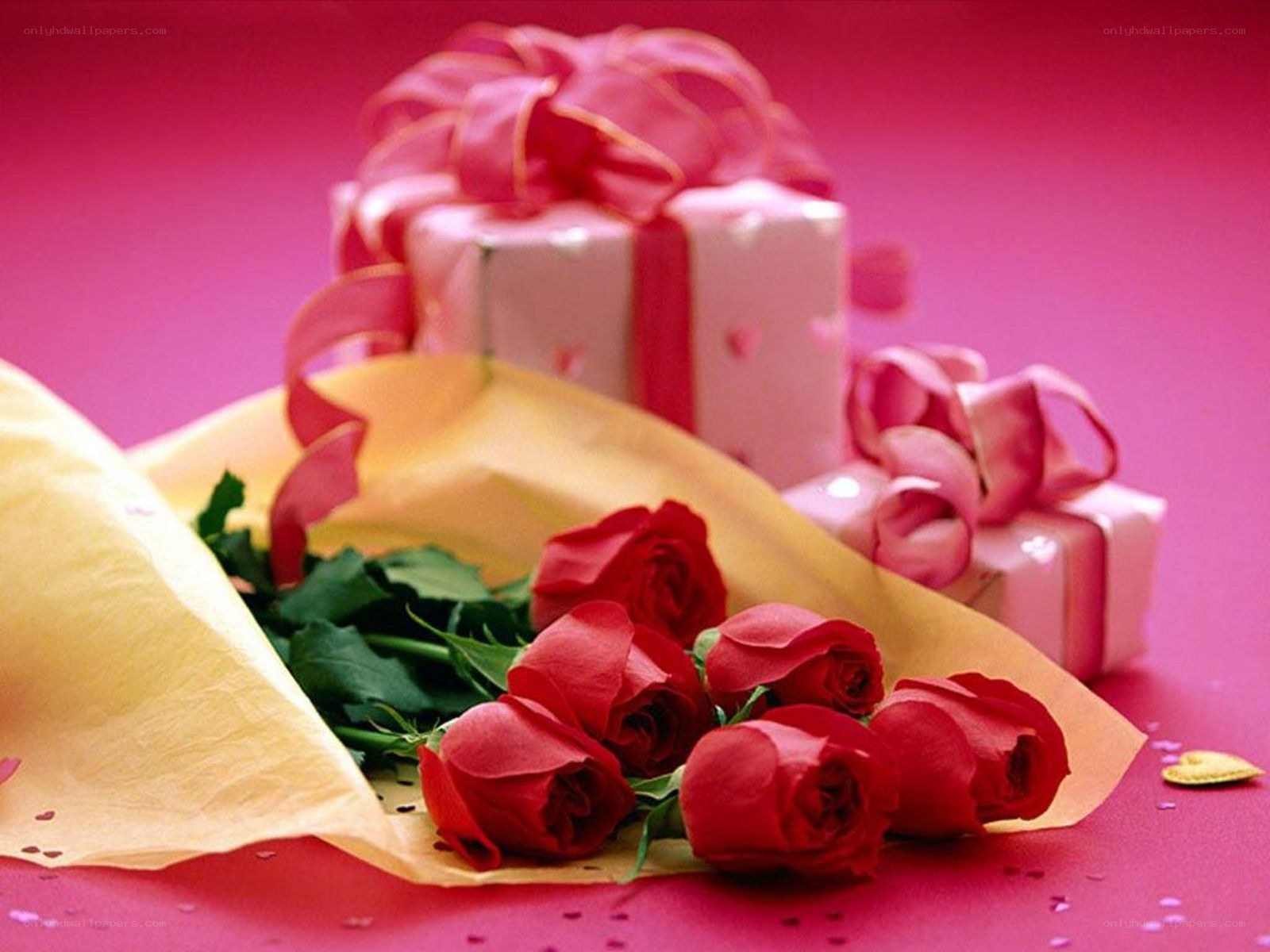 roses and gift boxes