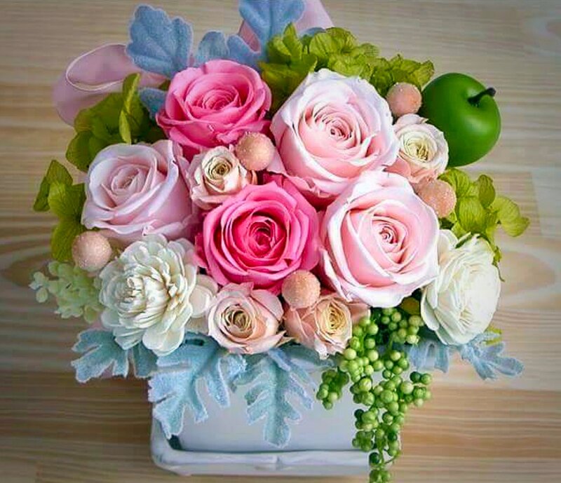 Roses and Green Apple