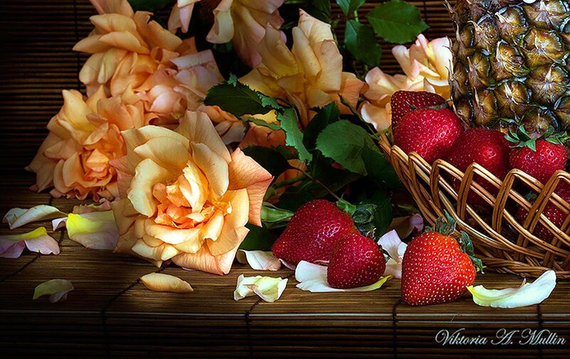 Roses and Strawberries — Orange
