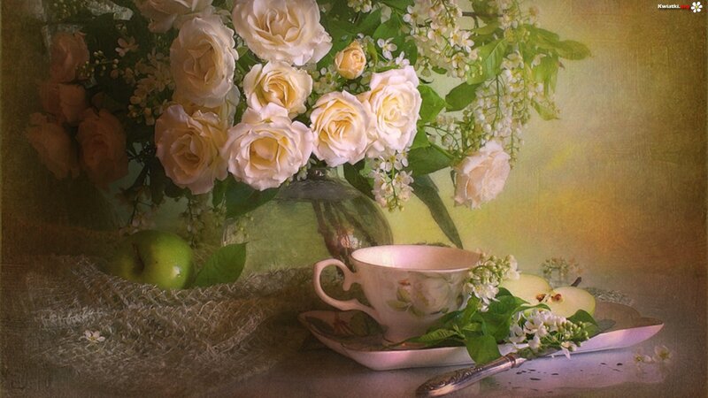 Roses and Tea Cup — Green
