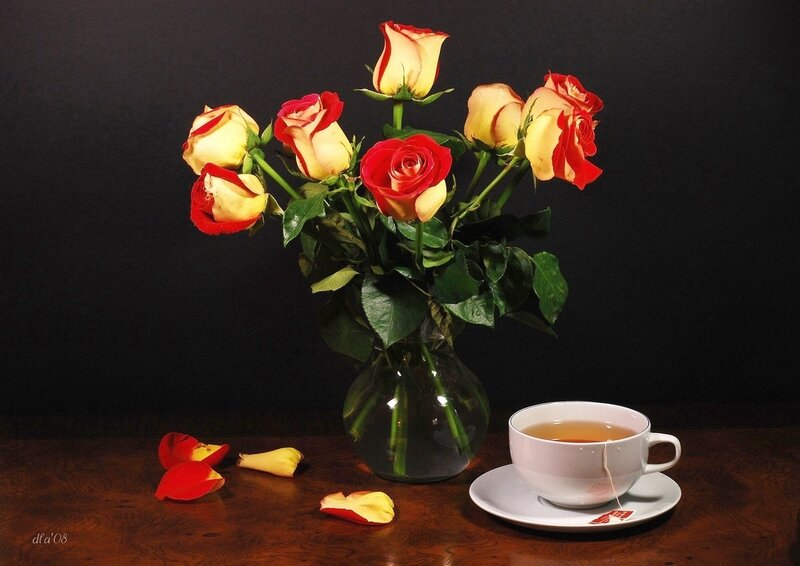 Roses and Tea Cup — Red