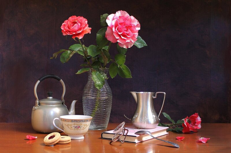 Roses and Tea Set — Brown, Calm