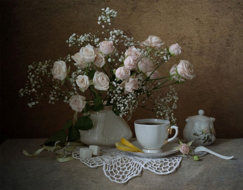Roses and Tea Set — White, Serene
