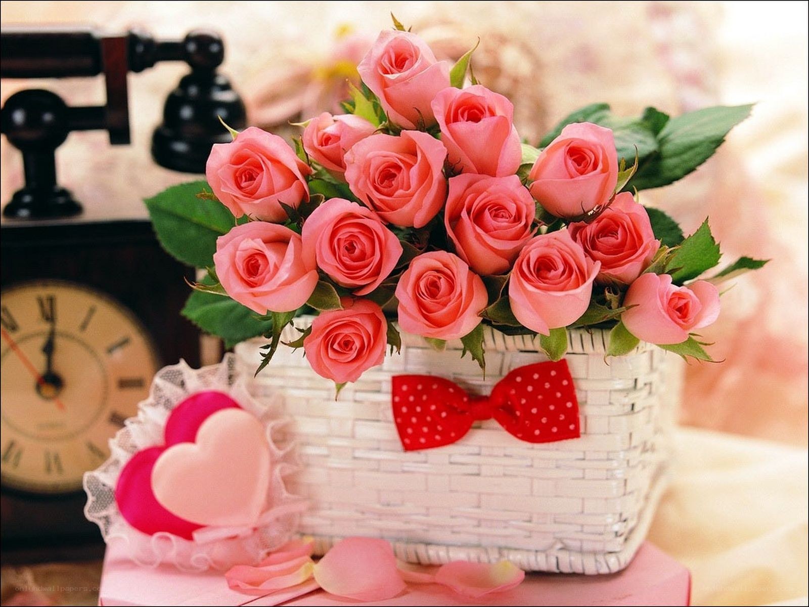 roses in a basket