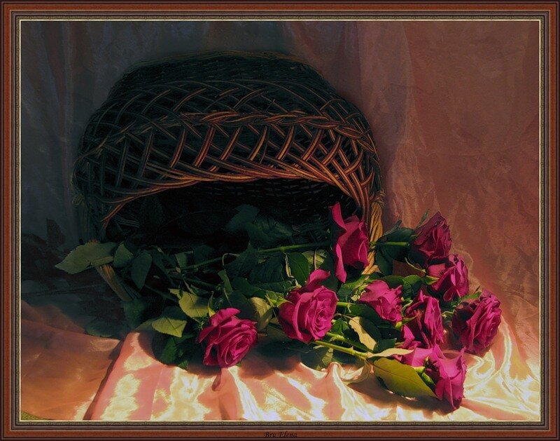 Roses in a Basket — Pink, Dramatic