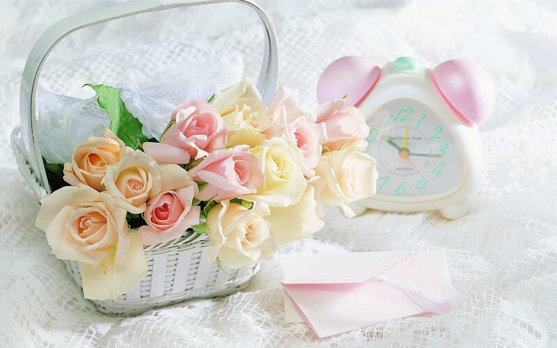 Roses in a Basket — White, Serene