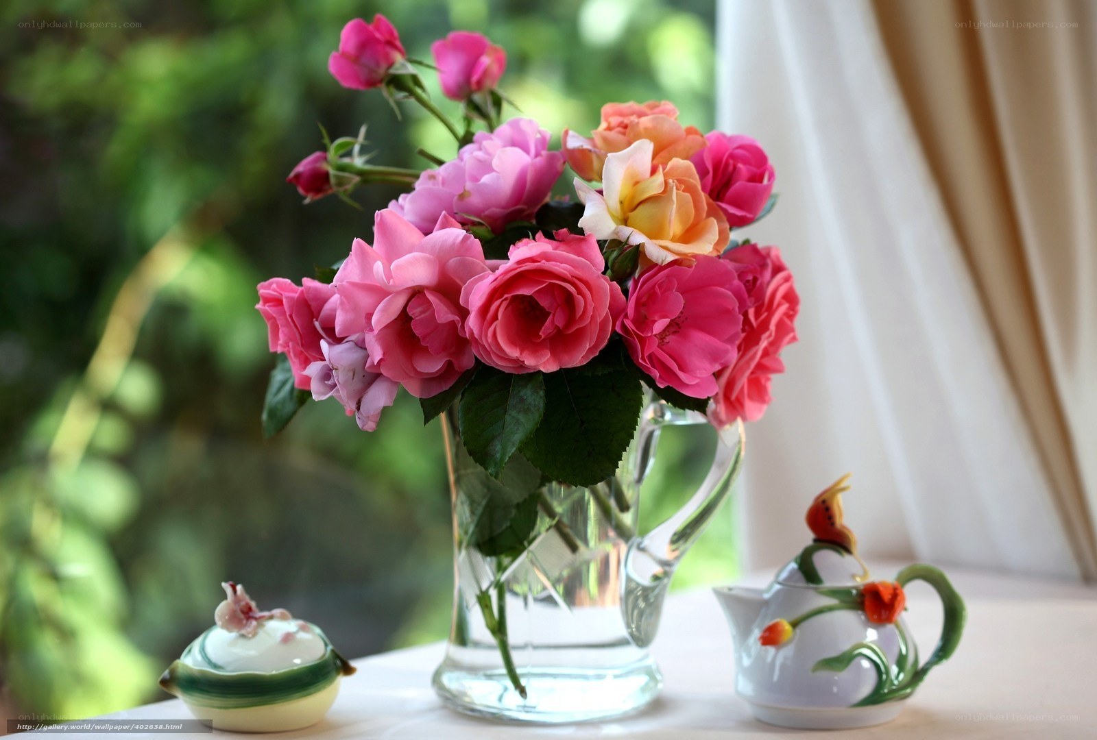 roses in a glass vase