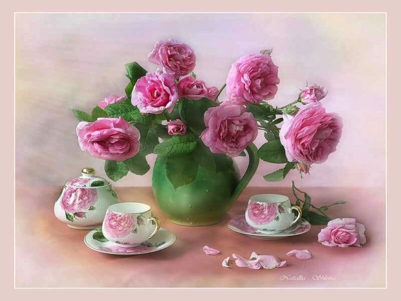 Roses in a Green Vase — Pink