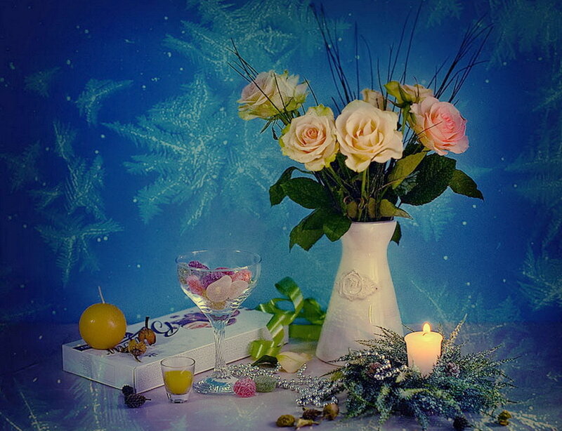 Roses in a Vase — Blue