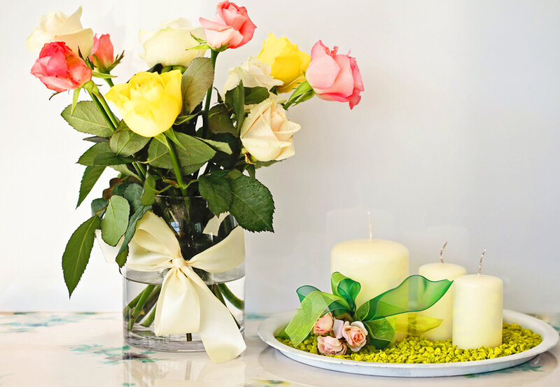 Roses in a Vase — Yellow, Calm