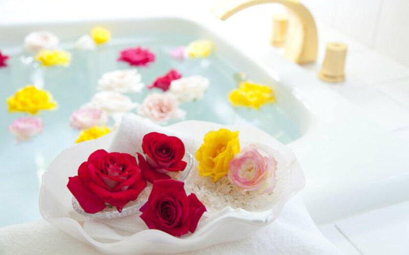Roses in Bath Water