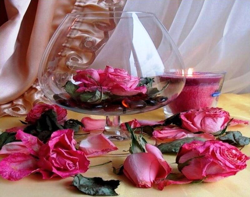 Roses in Glass Bowl — Pink