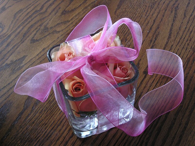 Roses in Glass Vase — Pink, Calm