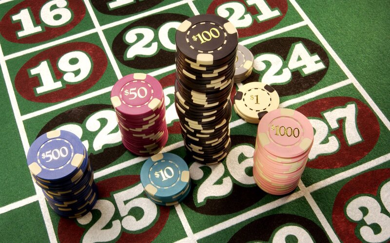 Roulette table with poker chips