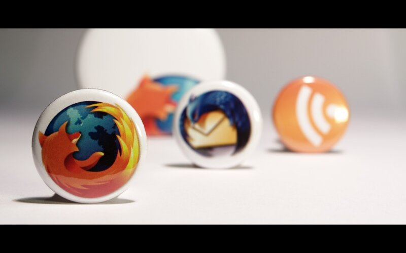 Round Buttons with Logos