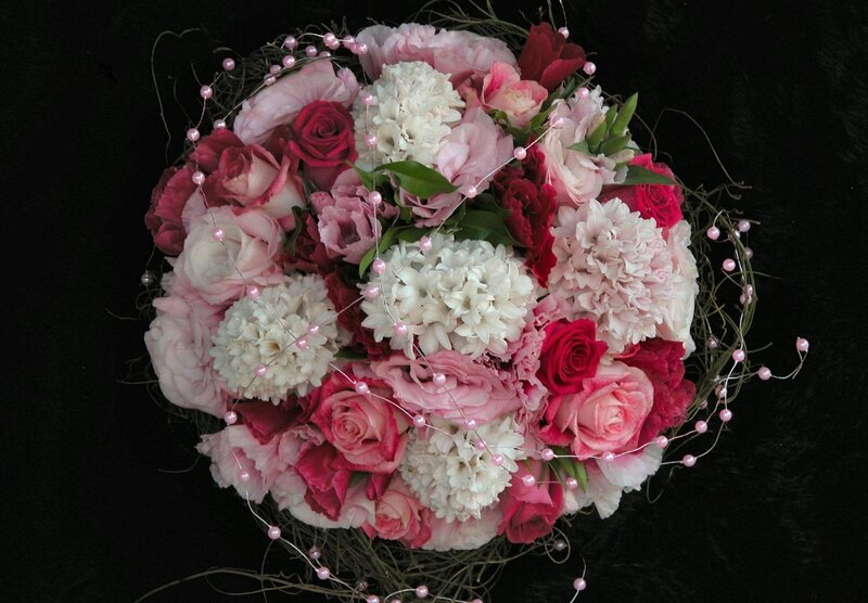 Round Floral Bouquet — Pink, Elegant