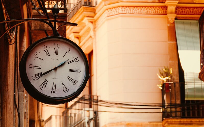 Round Wall Clock