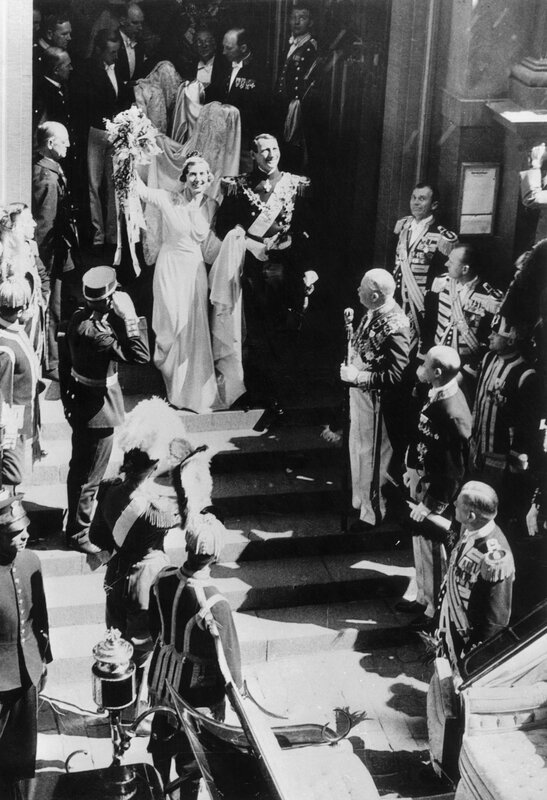 Royal wedding procession