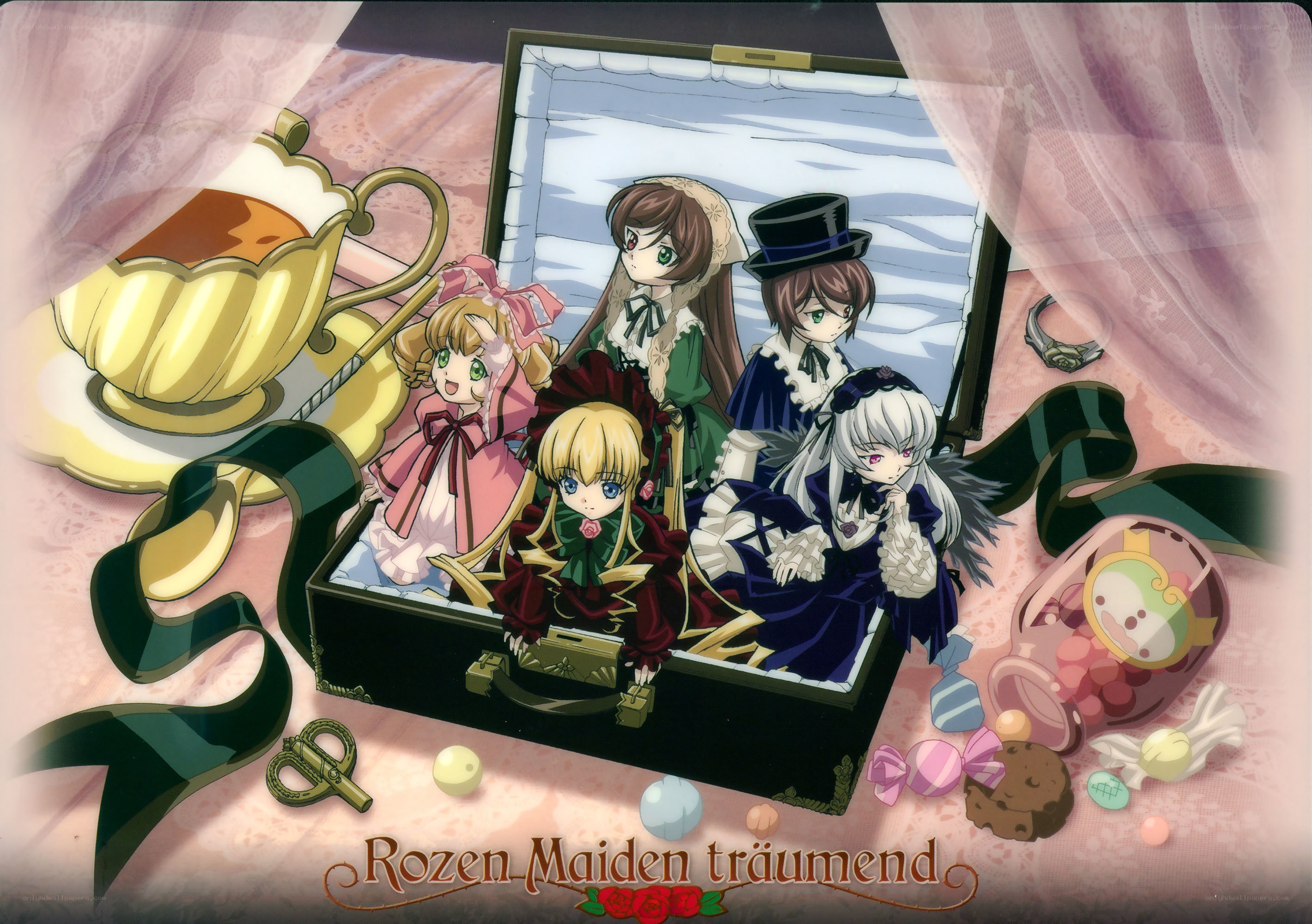 Rozen Maiden characters in a box