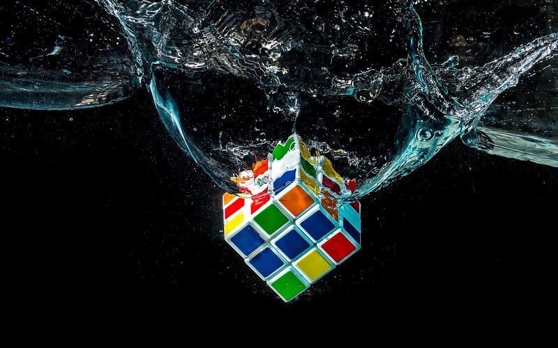 Rubik's Cube in Water — Black