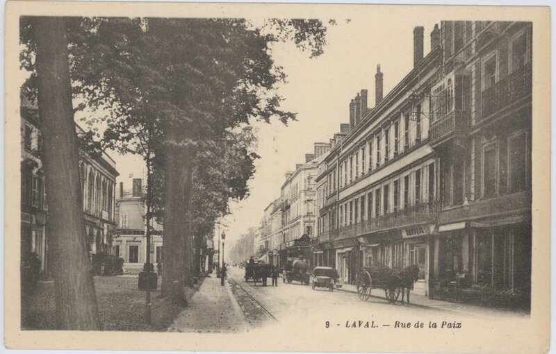 Rue de la Paix in Laval