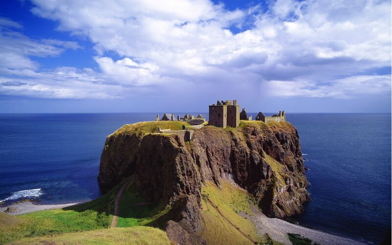 Ruined Castle on Cliff — Path