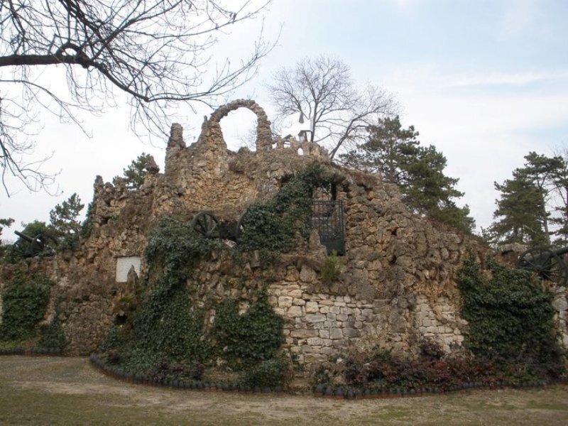 Ruined Stone Structure — Green