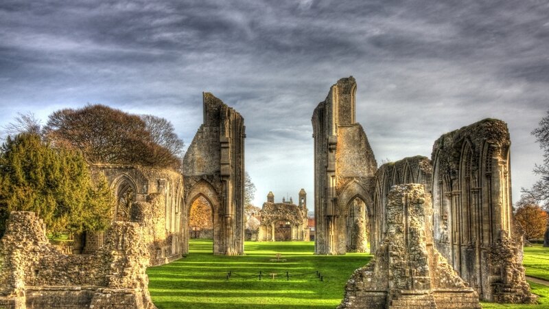 Ruins of a Cathedral — Green, Dramatic
