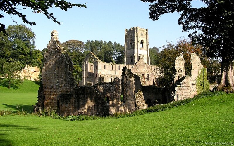 Ruins of a Stone Abbey — Green
