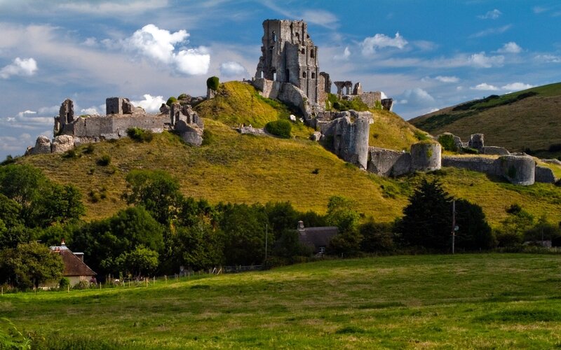 Ruins of Corfe Castle — Green