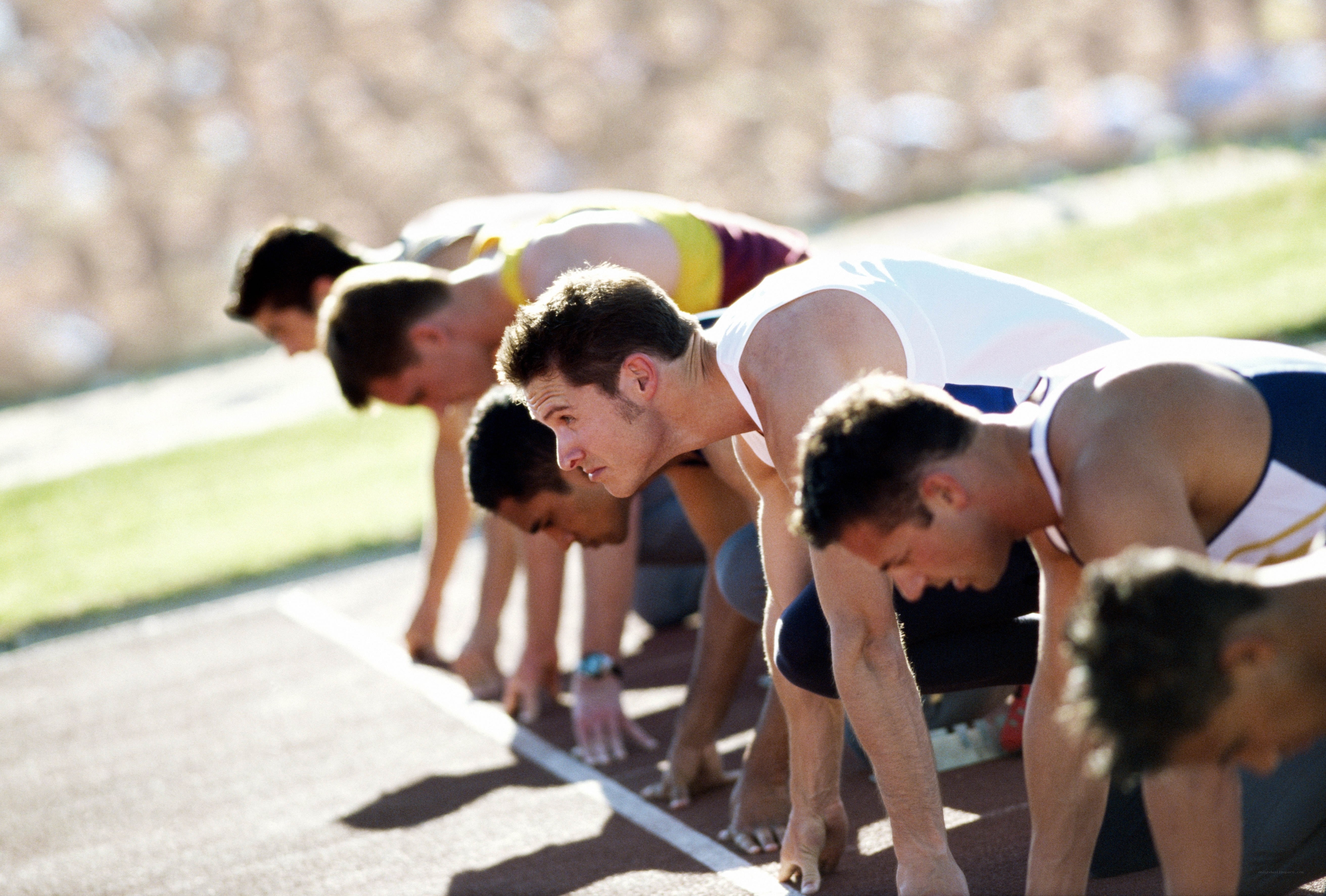 runners at starting line