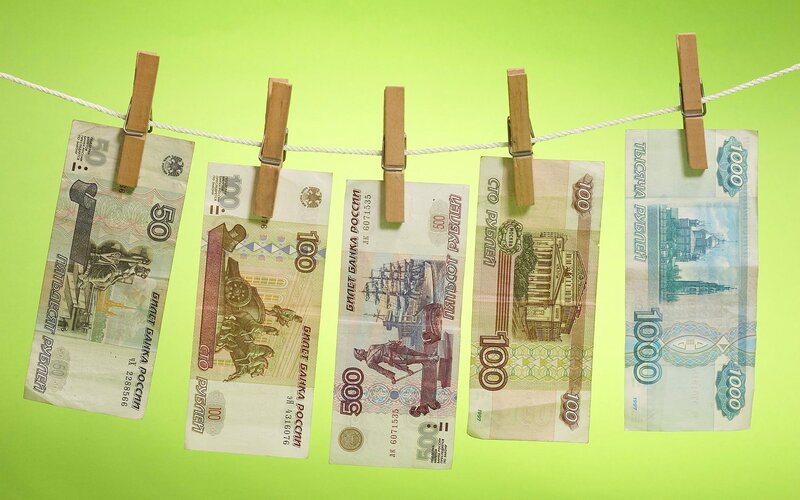 Russian Banknotes on Clothesline — Green