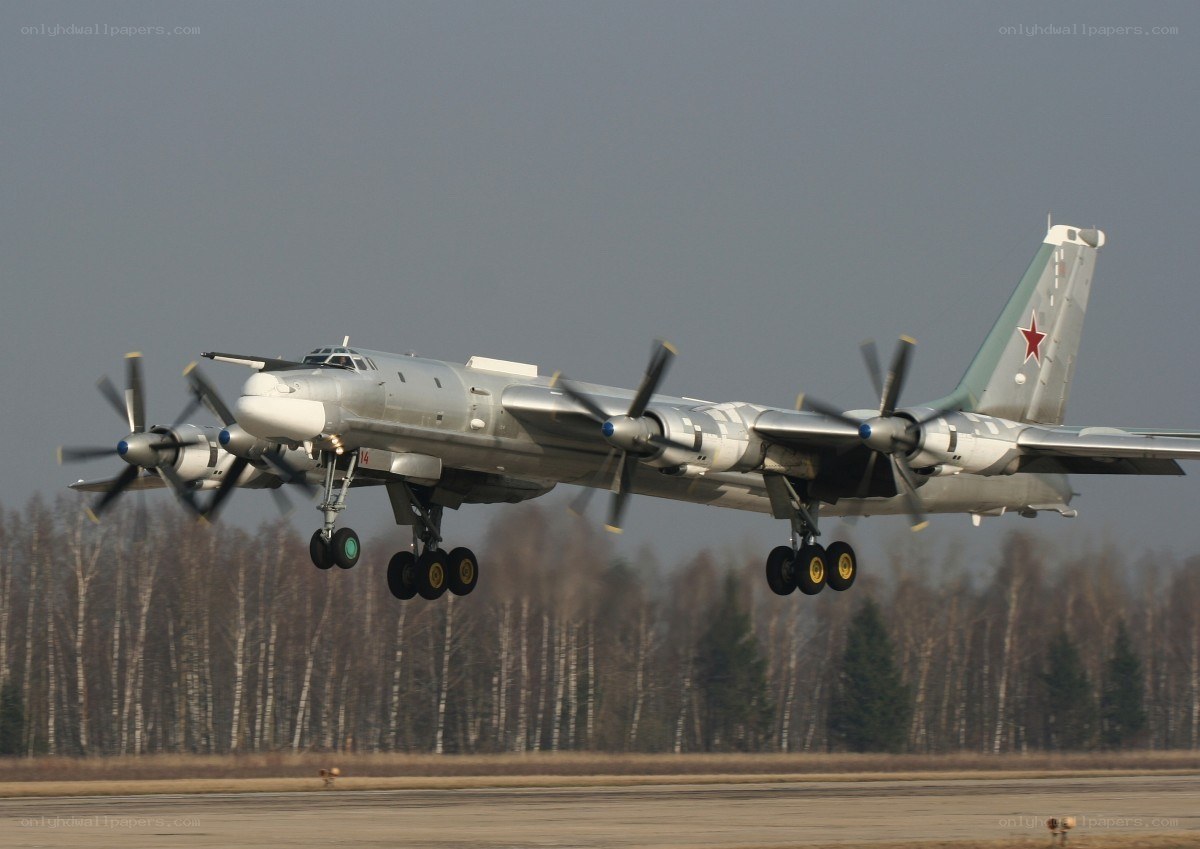Russian bomber aircraft landing