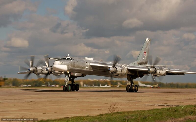 Russian bomber on runway