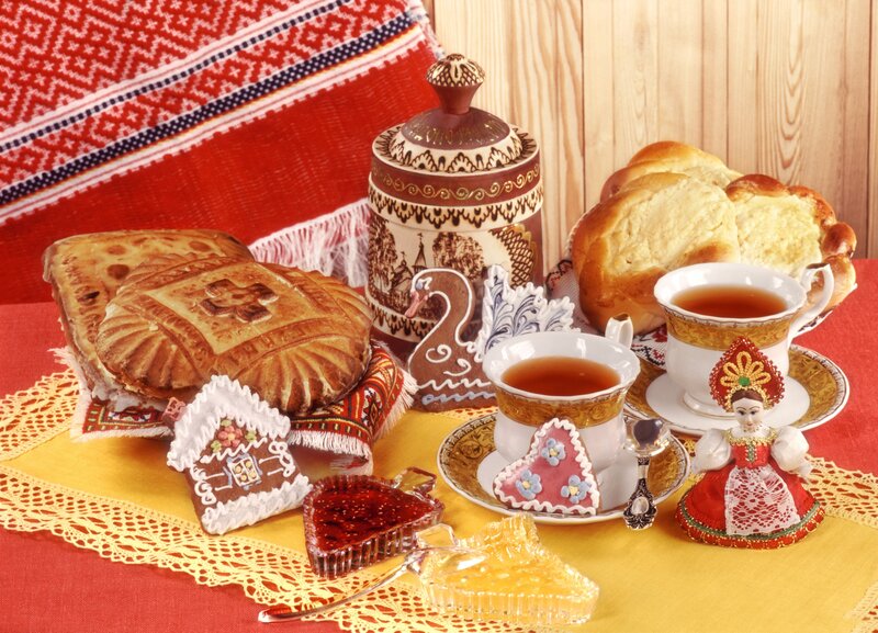 Russian Tea Set — Red