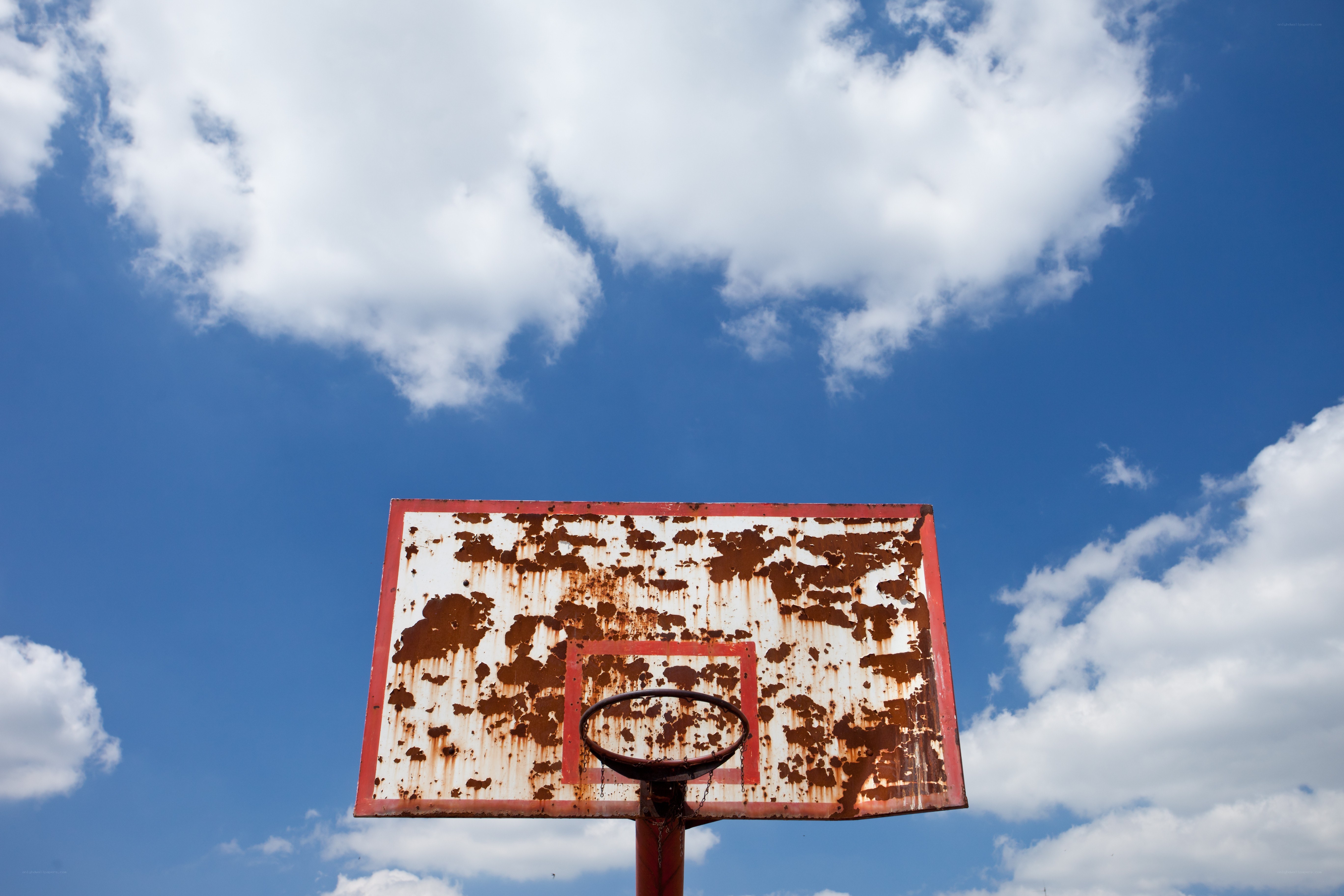 Rusty basketball hoop