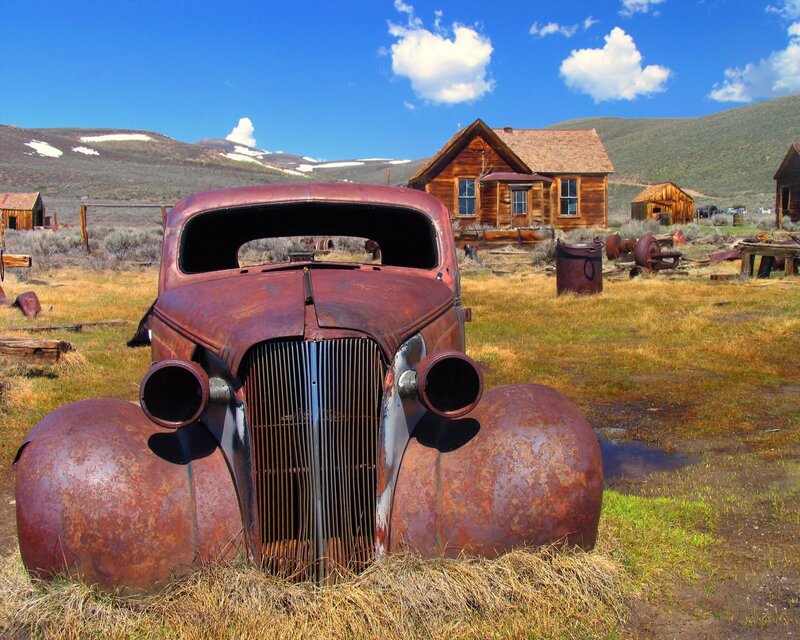 Rusty car in ghost town
