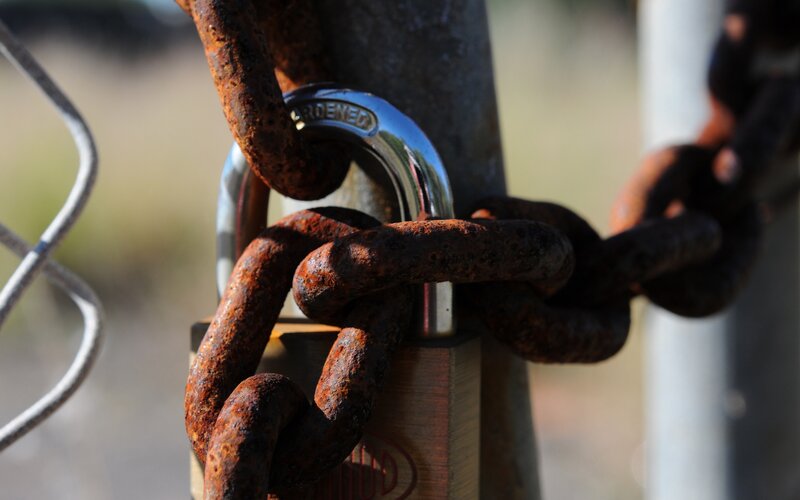 Rusty Chain and Padlock — Brown