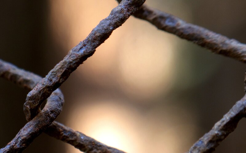 Rusty Chain Links — Brown, Dramatic, Sunset