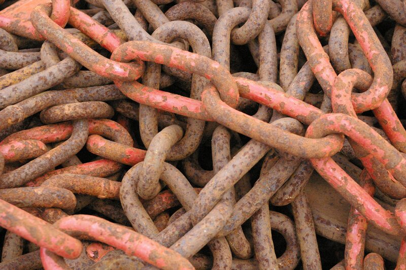 rusty chains in a pile