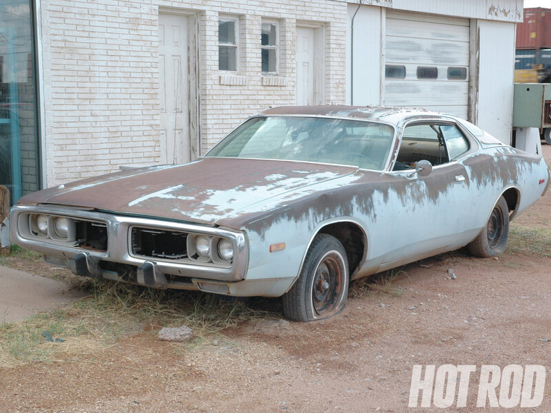 Rusty Classic Car — Brown, Decayed
