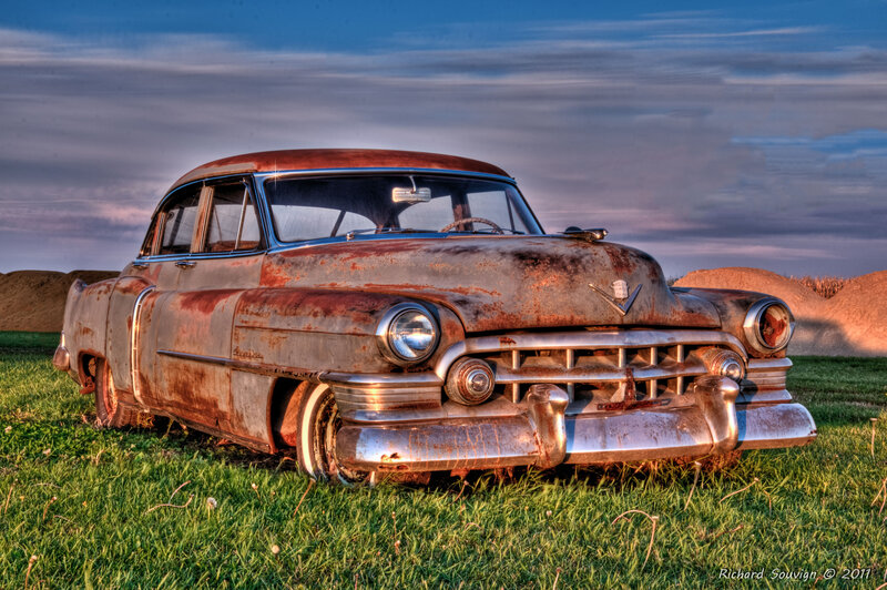 Rusty Classic Car — Green, Dramatic